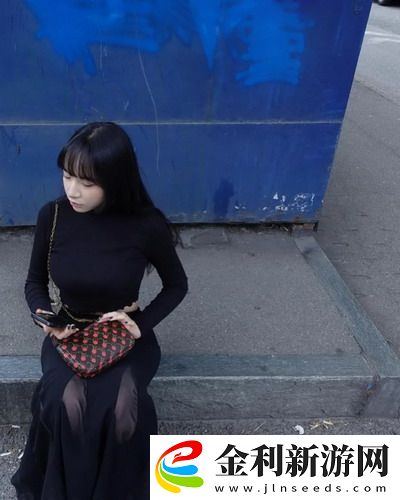 為什么‘午夜精品秘一區(qū)二區(qū)三區(qū)城中村’成為了網(wǎng)友熱議的焦點(diǎn)?揭開這座城的神秘面紗!