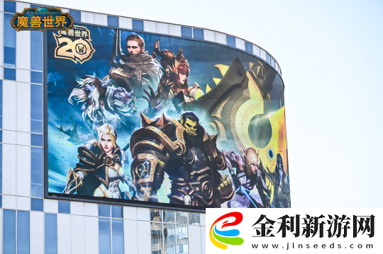 永久落地上海！魔獸世界血吼雕塑在近鐵城市廣場完成剪彩