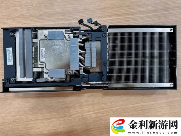 DLSS-4攜手影馳-GeForce-RTX-5080-魔刃-解封性能超越上代卡皇！