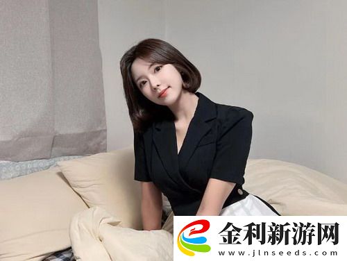 夜艷直播：讓你在深夜邂逅無限魅力的虛擬世界——小張：這個新潮流真是讓人欲罷不能！